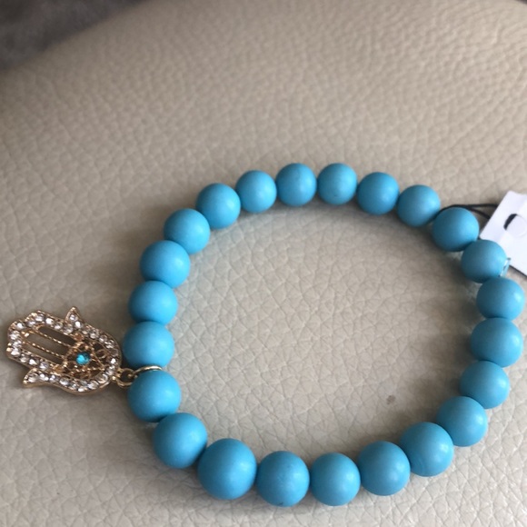 Madison Tyler cute beaded blue bracelet with gold tone charm. New with tags. - Picture 7 of 8